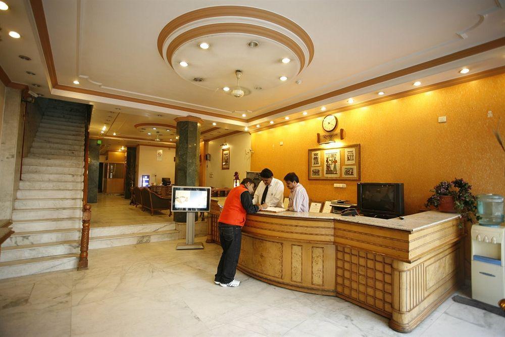 Hotel Parkway Deluxe Új-Delhi Beltér fotó