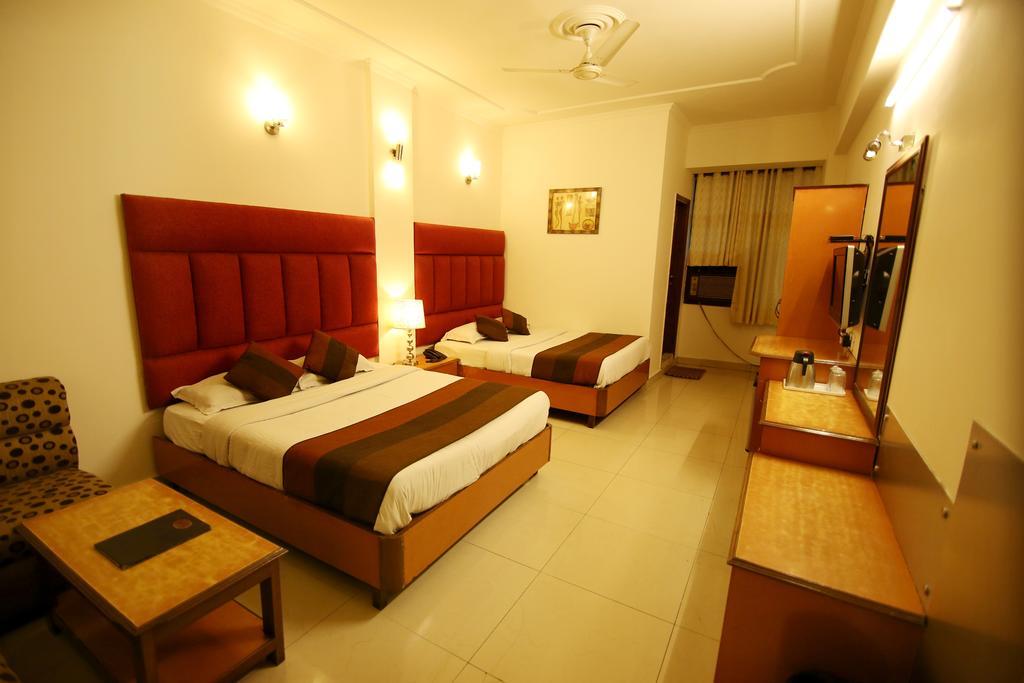 Hotel Parkway Deluxe Új-Delhi Kültér fotó