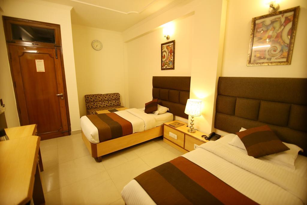 Hotel Parkway Deluxe Új-Delhi Kültér fotó