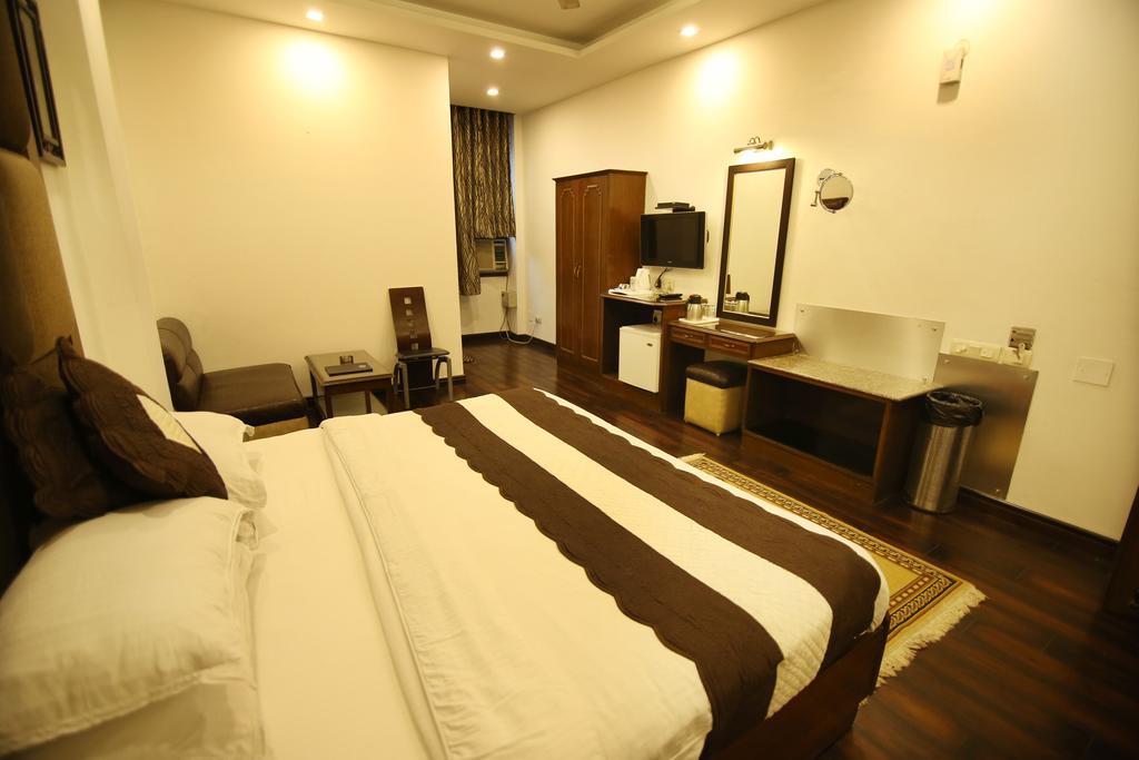 Hotel Parkway Deluxe Új-Delhi Kültér fotó