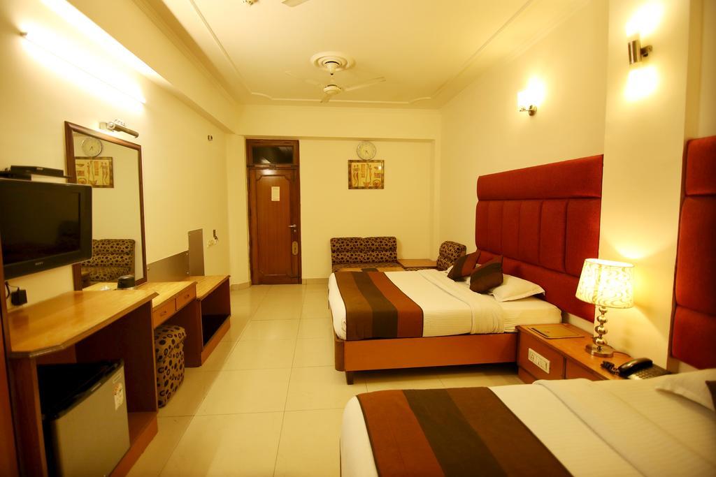 Hotel Parkway Deluxe Új-Delhi Kültér fotó
