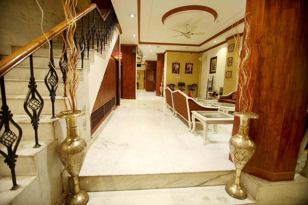 Hotel Parkway Deluxe Új-Delhi Kültér fotó