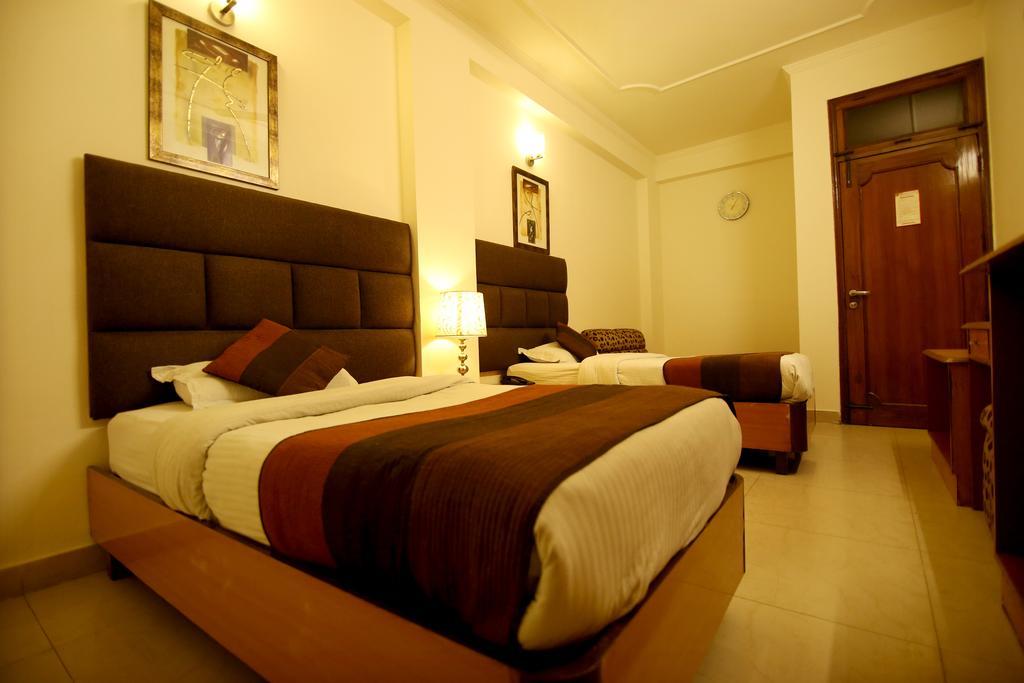Hotel Parkway Deluxe Új-Delhi Kültér fotó