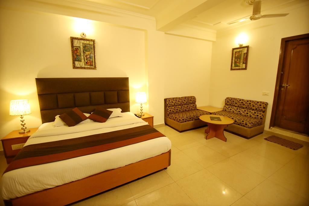 Hotel Parkway Deluxe Új-Delhi Kültér fotó