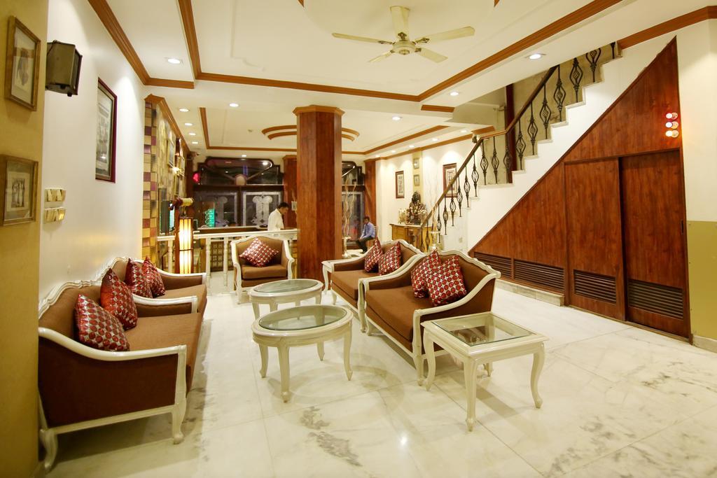 Hotel Parkway Deluxe Új-Delhi Kültér fotó